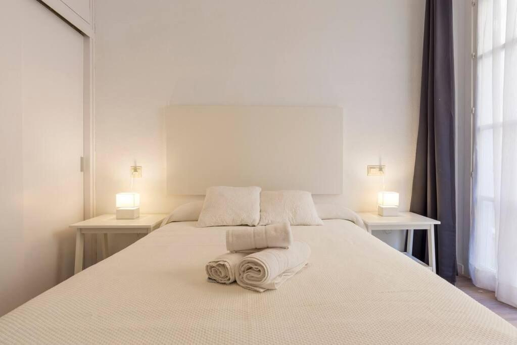 Cathedral Suites Málaga Oda fotoğraf