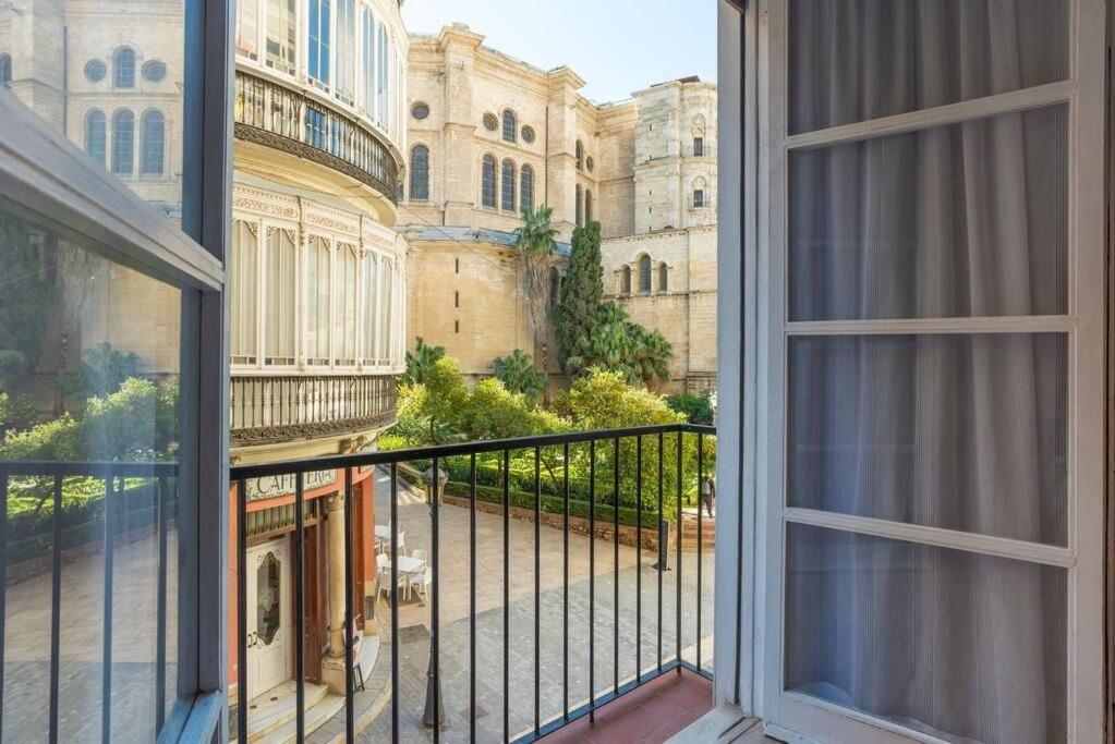 Cathedral Suites Málaga Oda fotoğraf